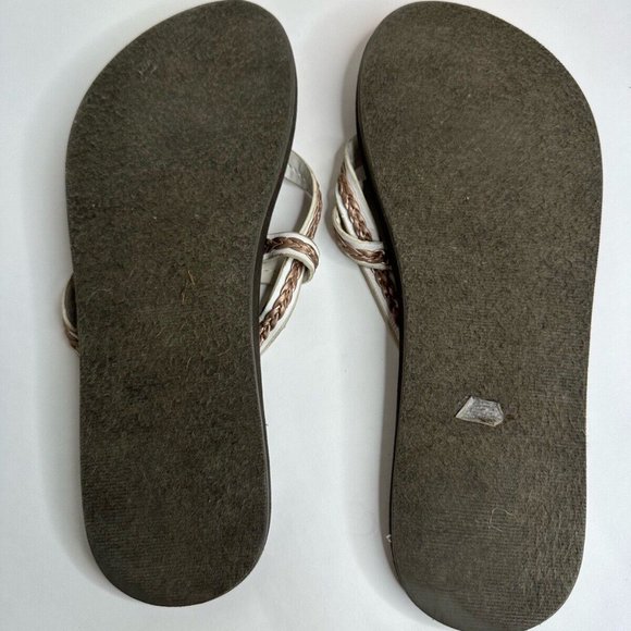 American Eagle Outfitters AEO Leather Flat Strappy White Bronze Sandals Womans 8 - Picture 6 of 6